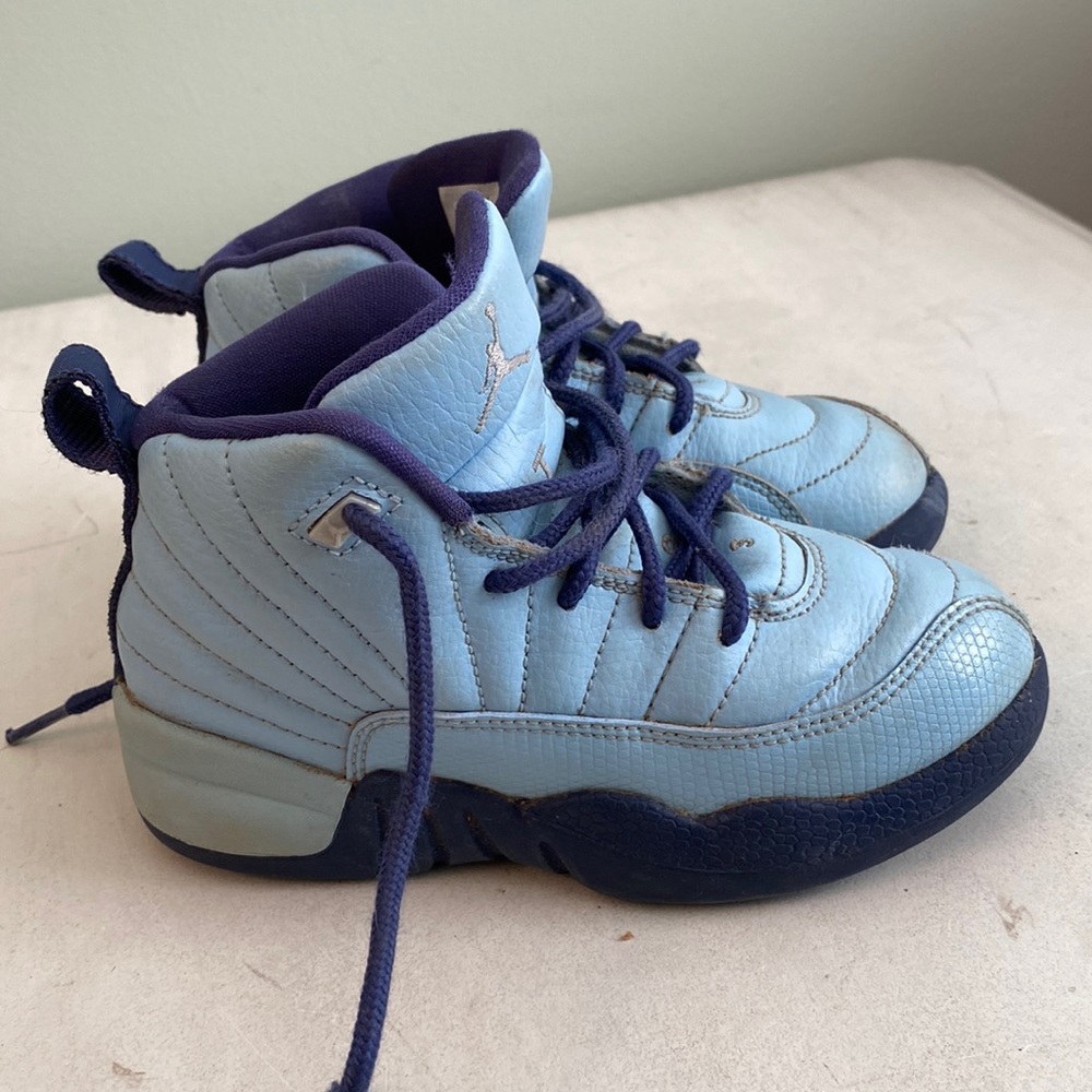 Jordan 12 Retro GP blue shoes
